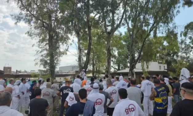 Trabajadores de Granja Tres Arroyos iniciaron trabajo a desgano por salarios impagos