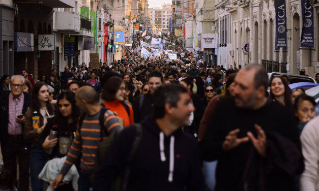 Entre Ríos marchó con la universidad: reclamos nacionales y una agenda local que desbordó el financiamiento