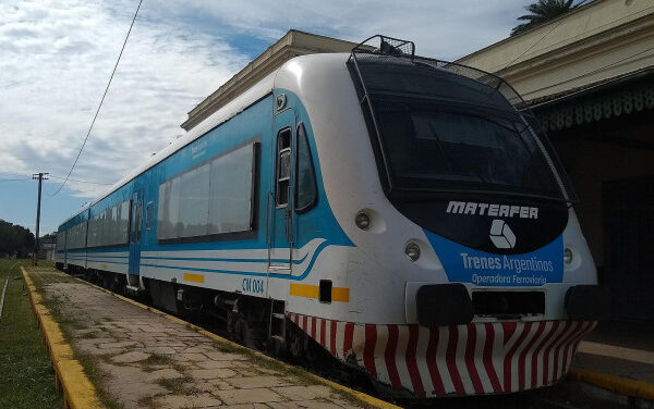 El municipio de Colonia Avellaneda reparó con fondos propios un terraplén para intentar reactivar el tren de pasajeros