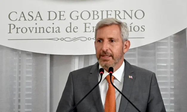 Frigerio reglamentó por primera vez los concursos para ingresar al Estado provincial