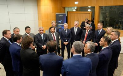 En París, Frigerio admitió que a los inversores les preocupa la política